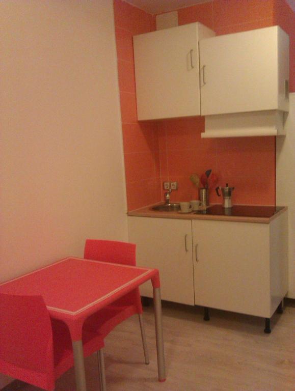 Km1 Amparo Apartments Madrid Zimmer foto